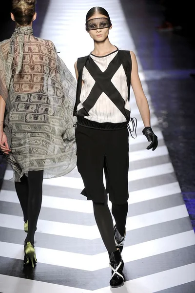 Look 6